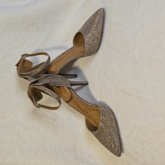 Jessica Simpson Gold Adjustable Ankle Strap Sparkly 3.3/4" Heels Size 8.5 - Picture 1 of 9